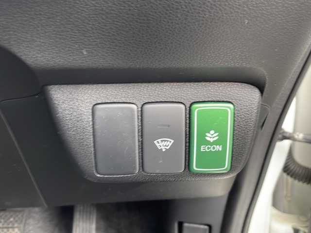 ホンダ フィット X 岩手県 2011(平23)年 7.5万km プレミアムホワイトパール 寒冷地仕様 ナビ ワンセグ クルーズコントロール ビルドインETC ステアリングスイッチ 電格ミラー ミラーヒーター シートヒーター エンジンスターター