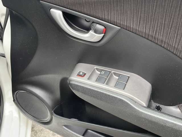 ホンダ フィット X 岩手県 2011(平23)年 7.5万km プレミアムホワイトパール 寒冷地仕様 ナビ ワンセグ クルーズコントロール ビルドインETC ステアリングスイッチ 電格ミラー ミラーヒーター シートヒーター エンジンスターター