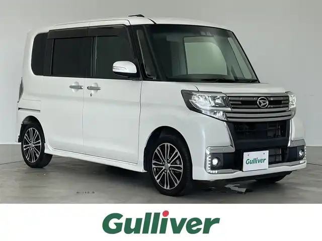 ダイハツ タント カスタム RS トップED SA Ⅲ 埼玉県 2017(平29)年 6.2万km パールホワイトⅢ 純正８インチナビ　バックカメラ　両側パワースライドドア　シートヒーター　ＥＴＣ　ハーフレザー　社外マフラー　純正アルミ　ＬＥＤライト　ＣＤ　ＤＶＤ　Ｂｌｕｅｔｏｏｔｈ　地デジフルセグＴＶ　　HDMI USB スマートキー　オートライト　スマートキー