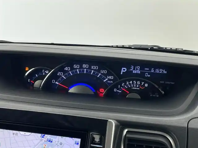 ダイハツ タント カスタム RS トップED SA Ⅲ 埼玉県 2017(平29)年 6.2万km パールホワイトⅢ 純正８インチナビ　バックカメラ　両側パワースライドドア　シートヒーター　ＥＴＣ　ハーフレザー　社外マフラー　純正アルミ　ＬＥＤライト　ＣＤ　ＤＶＤ　Ｂｌｕｅｔｏｏｔｈ　地デジフルセグＴＶ　　HDMI USB スマートキー　オートライト　スマートキー