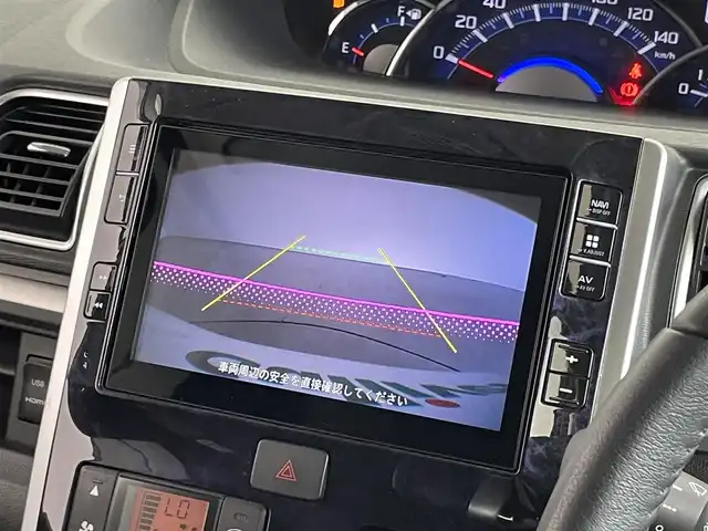 ダイハツ タント カスタム RS トップED SA Ⅲ 埼玉県 2017(平29)年 6.2万km パールホワイトⅢ 純正８インチナビ　バックカメラ　両側パワースライドドア　シートヒーター　ＥＴＣ　ハーフレザー　社外マフラー　純正アルミ　ＬＥＤライト　ＣＤ　ＤＶＤ　Ｂｌｕｅｔｏｏｔｈ　地デジフルセグＴＶ　　HDMI USB スマートキー　オートライト　スマートキー