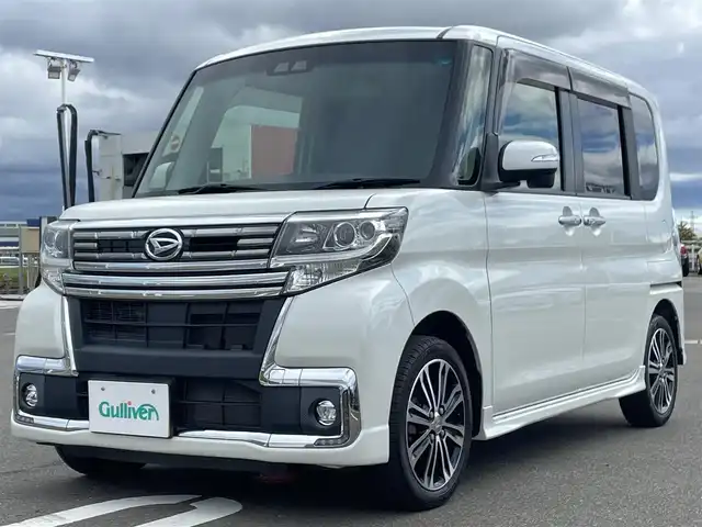 ダイハツ タント カスタム RS トップED SA Ⅲ 佐賀県 2017(平29)年 6.2万km パールホワイトⅢ 純正8インチナビ/・フルセグTV/CD/DVD/SD/HDMI/Bluetooth/バックカメラ/両側パワースライドドア/ハーフレザーシート/D席シートヒーター/衝突被害軽減ブレーキ/車線逸脱警報機能/ISOFIX対応/後席用サイドサンシェード/革巻きステアリング/ステアリングリモコン/プッシュスタート/スマートキー/ETC/ウィンカーミラー/オートハイビーム/純正LEDヘッドライト/純正LEDフォグライト/純正15インチアルミ/純正フロアマット/純正ドアバイザ―/スペアキー１本