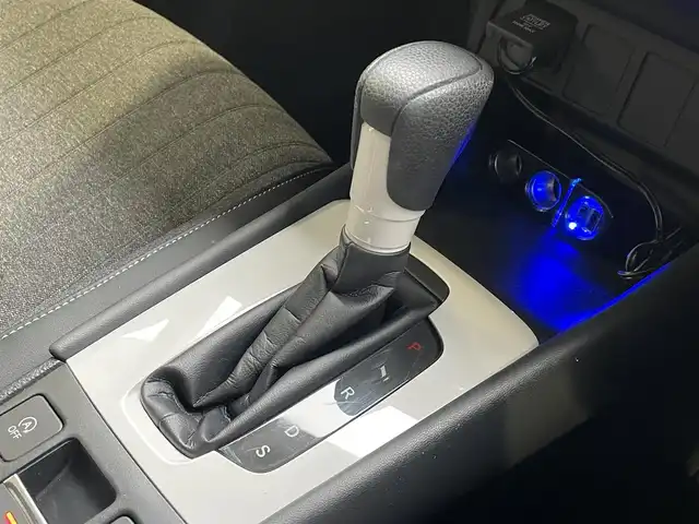 ホンダ フィット ホーム 山口県 2020(令2)年 2.8万km クリスタルブラックパール ワンオーナー/コーナーセンサー/衝突被害軽減ブレーキ/レーダークルーズコントロール/レーンアシスト/オートマチックハイビーム/LEDオートヘッドライト/スマートキー/CD AUX/アイドリングストップ/ヘッドライトレベライザー/横滑り防止/電動パーキングブレーキ/保証書 取説/禁煙車