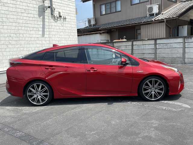 トヨタ プリウス A ツーリングセレクション 長野県 2016(平28)年 13.7万km エモーショナルレッド (株)IDOMが運営する【じしゃロン長野店】の自社ローン専用車両になります/こちらは現金またはオートローンご利用時の価格です。自社ローンご希望の方は別途その旨お申付け下さい./純正ナビ　（CD/DVD/BT）/フルセグTV/バックカメラ/ETC/クルーズコントロール/ステアリングスイッチ/純正フロアマット/社外アルミホイール/前後コーナーセンサー