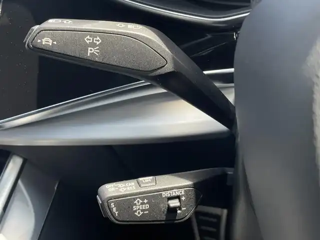 アウディ Ｑ８ 55TFSIクワトロ デビューPKG Sライン 東京都 2019(令1)年 4.3万km パール 純正ナビ/360°カメラ/ACC/LKA/BSM/ドライブレコーダー/シートヒーター/ハーフレザーシート/LEDヘッドライト