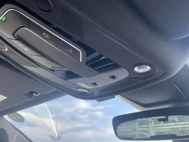 アウディ Ｑ８ 55TFSIクワトロ デビューPKG Sライン 東京都 2019(令1)年 4.3万km パール 純正ナビ/360°カメラ/ACC/LKA/BSM/ドライブレコーダー/シートヒーター/ハーフレザーシート/LEDヘッドライト