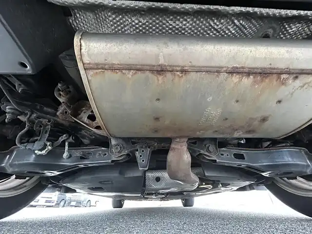 トヨタ プリウス ＰＨＶ A レザーパッケージ 山形県 2017(平29)年 9.2万km シルバーM 純正11.6インチナビ/・フルセグTV/AM/FM/Bluetooth/4WD/禁煙車/前後ドライブレコーダー/衝突被害軽減システム/バックカメラ/レーンキープアシスト/クルーズコントロール/前後コーナーセンサー/横滑り防止装置/アイドリングストップ/オートライト/オートハイビーム/純正LEDヘッドライト/D席パワーシート/プッシュスタート/ETC/スマートキー/取扱説明書