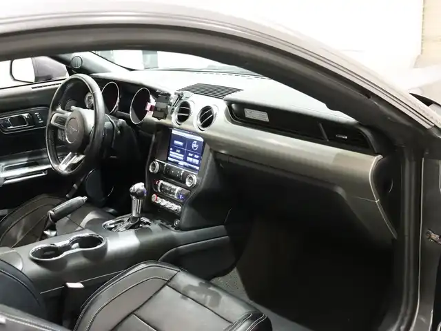 フォード マスタング 50イヤーズED 静岡県 2015(平27)年 5万km ガンＭ 左ハンドル350台限定/黒革シート/前席ベンチレーション/前席シートヒーター/ACC/バックカメラ/パーキングアシスト/前後ドラレコ(ZDR-016)/パドルシフト/アンビエントライト/スペアキー