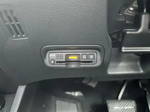 ホンダ ヴェゼル ハイブリッド Z ホンダセンシング 静岡県 2019(令1)年 3.8万km クリスタルブラックパール 純正ナビ/　（Bluetooth/DVD/CD）/フルセグTV/バックカメラ/衝突被害軽減システム/追従クルーズコントロール/レーンキープアシスト/横滑り防止装置/ハーフレザーシート/前席シートヒーター/純正ビルトインETC/前後ドライブレコーダー/プッシュスタート/スマートキー/純正フロアマット/純正17インチアルミホイール/保証書/取扱説明書