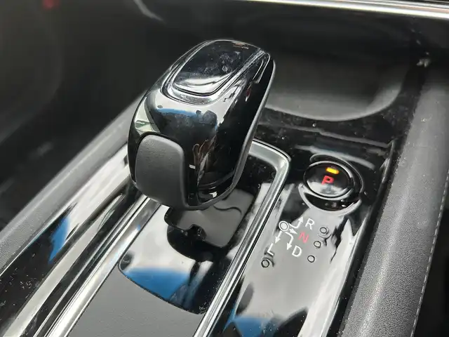 ホンダ ヴェゼル ハイブリッド Z ホンダセンシング 静岡県 2019(令1)年 3.8万km クリスタルブラックパール 純正ナビ/　（Bluetooth/DVD/CD）/フルセグTV/バックカメラ/衝突被害軽減システム/追従クルーズコントロール/レーンキープアシスト/横滑り防止装置/ハーフレザーシート/前席シートヒーター/純正ビルトインETC/前後ドライブレコーダー/プッシュスタート/スマートキー/純正フロアマット/純正17インチアルミホイール/保証書/取扱説明書