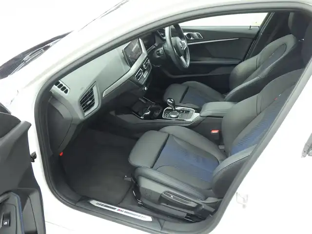 ＢＭＷ ＢＭＷ １１８ｄ Mスポーツ 千葉県 2021(令3)年 6.5万km 白 インテリジェントセーフティ/アクティブPDC緊急ブレーキ/パワーバックドア/純正HDDナビ/【Bluetooth接続】/バックカメラ/ドライブレコーダー（前後撮影）/運転席パワーシート/ハーフレザーシート/革巻きステアリング/ステアリングスイッチ/ミラー内蔵ETC/LEDヘッドライト/ウインカーミラー/純正18インチアルミホイル/サイド/カーテンエアバッグ/コンフォートアクセス