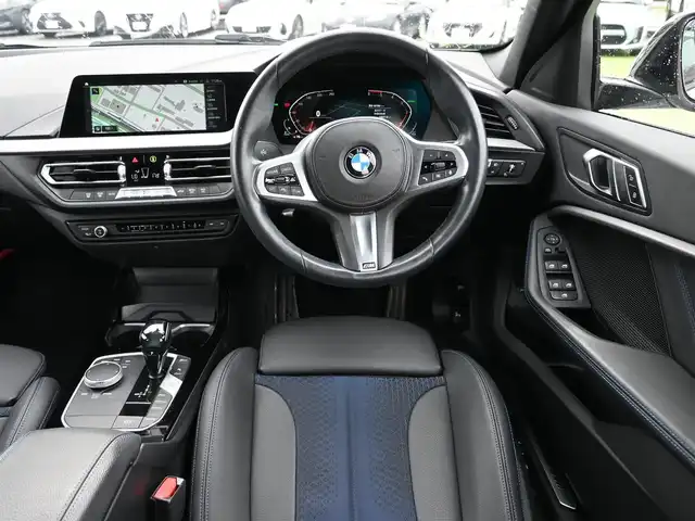 ＢＭＷ ＢＭＷ １１８ｄ Mスポーツ 千葉県 2021(令3)年 6.5万km 白 インテリジェントセーフティ/アクティブPDC緊急ブレーキ/パワーバックドア/純正HDDナビ/【Bluetooth接続】/バックカメラ/ドライブレコーダー（前後撮影）/運転席パワーシート/ハーフレザーシート/革巻きステアリング/ステアリングスイッチ/ミラー内蔵ETC/LEDヘッドライト/ウインカーミラー/純正18インチアルミホイル/サイド/カーテンエアバッグ/コンフォートアクセス