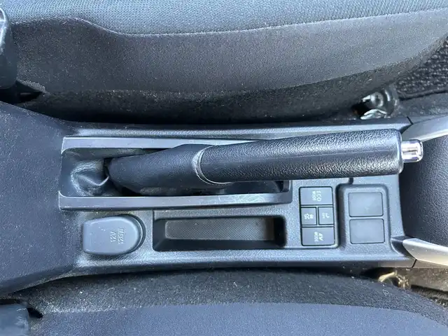 トヨタ カローラ フィールダー ハイブリッドG 鹿児島県 2015(平27)年 6.9万km ホワイトパールクリスタルシャイン Toyota Safety Sense C/純正ナビ/　　CD/DVD/BT/フルセグ/バックカメラ/クルーズコントロール/オートライト/布シート/ステアリングスイッチ/アイドリングストップ/スマートキー/ETC