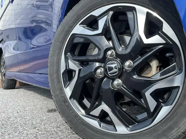 ホンダ Ｎ ＢＯＸ カスタム G EX ターボ ホンダセンシング 滋賀県 2018(平30)年 5.4万km ブリリアントスポーティブルーメタリック2トーン 純正8インチナビ(VXU-185NBi)/(AM/FM/CD/DVD/BT/フルセグTV)/バックカメラ/ビルトインETC/両側パワースライドドア/ホンダセンシング/・衝突軽減ブレーキ/・レーントレーシングアシスト/・レーダークルーズコントロール/横滑り防止装置/革巻きステアリング/ステアリングスイッチ/パドルシフト/オートライト/純正フロアマット/電格ウインカーミラー