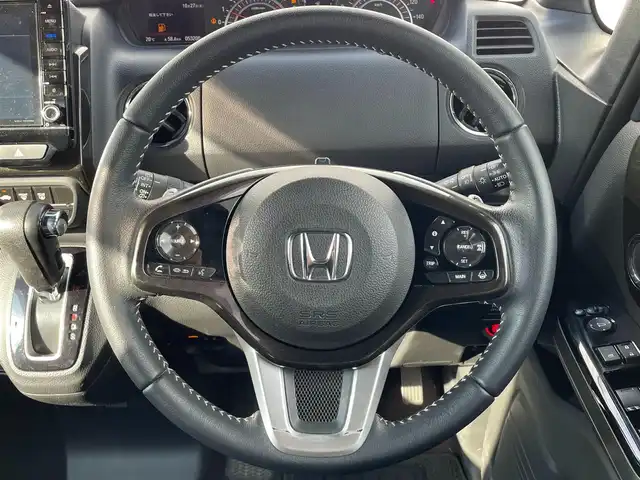 ホンダ Ｎ ＢＯＸ カスタム G EX ターボ ホンダセンシング 滋賀県 2018(平30)年 5.4万km ブリリアントスポーティブルーメタリック2トーン 純正8インチナビ(VXU-185NBi)/(AM/FM/CD/DVD/BT/フルセグTV)/バックカメラ/ビルトインETC/両側パワースライドドア/ホンダセンシング/・衝突軽減ブレーキ/・レーントレーシングアシスト/・レーダークルーズコントロール/横滑り防止装置/革巻きステアリング/ステアリングスイッチ/パドルシフト/オートライト/純正フロアマット/電格ウインカーミラー