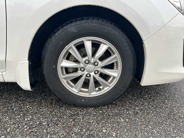 スバル インプレッサ スポーツ 1．6i－L 富山県 2012(平24)年 3.8万km サテンホワイトパール ワンオーナー/社外メモリナビ（AVIC-MRZ09）/フルセグテレビ/バックカメラ/アイドリングストップ/ETC/ドアバイザー/純正フロアマット/ドアバイザー/HIDヘッドライト/フォグランプ/横滑り防止装置/純正15インチAW/保証書/取説/点検記録整備簿