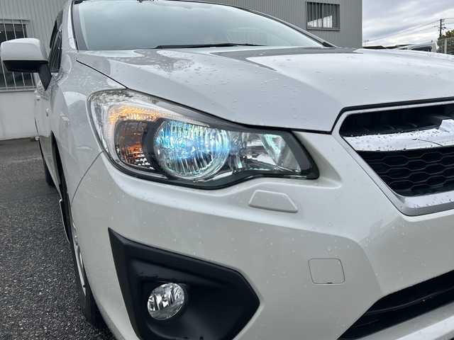 スバル インプレッサ スポーツ 1．6i－L 富山県 2012(平24)年 3.8万km サテンホワイトパール ワンオーナー/社外メモリナビ（AVIC-MRZ09）/フルセグテレビ/バックカメラ/アイドリングストップ/ETC/ドアバイザー/純正フロアマット/ドアバイザー/HIDヘッドライト/フォグランプ/横滑り防止装置/純正15インチAW/保証書/取説/点検記録整備簿