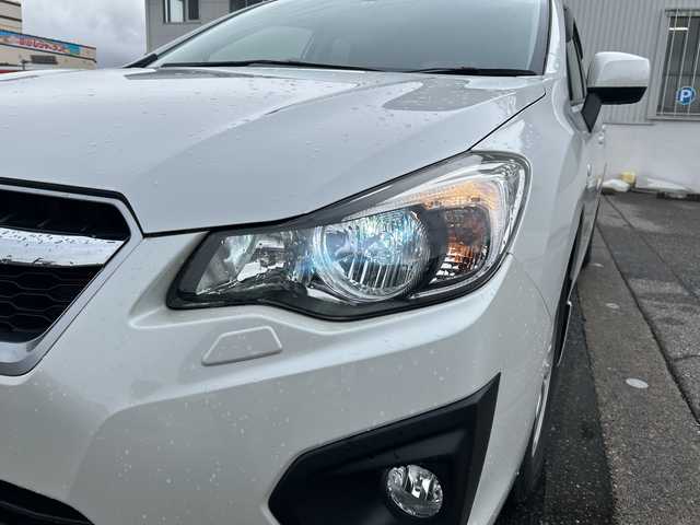 スバル インプレッサ スポーツ 1．6i－L 富山県 2012(平24)年 3.8万km サテンホワイトパール ワンオーナー/社外メモリナビ（AVIC-MRZ09）/フルセグテレビ/バックカメラ/アイドリングストップ/ETC/ドアバイザー/純正フロアマット/ドアバイザー/HIDヘッドライト/フォグランプ/横滑り防止装置/純正15インチAW/保証書/取説/点検記録整備簿