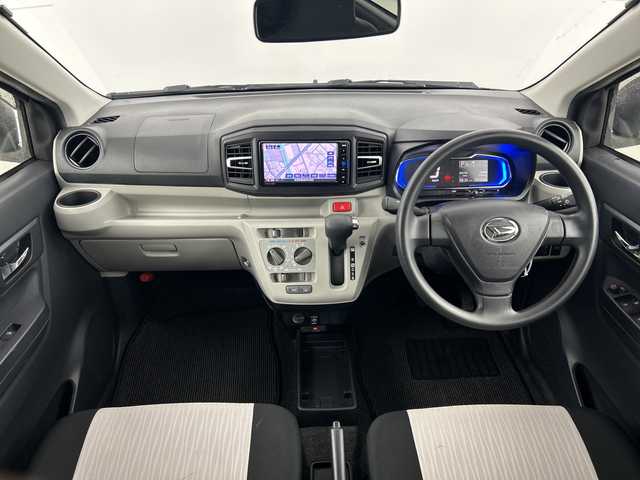 ダイハツ ミラ イース X SAⅢ 愛知県 2018(平30)年 4万km マゼンタベリーマイカM 禁煙車/純正7インチナビ/（CD/DVD/Bluetooth/フルセグTV/USB/AM/FM)/バックカメラ/スマートアシストIII/・衝突軽減ブレーキ/・レーンキープアシスト/・オートマチックハイビーム/・パーキングセンサー/ETC/アイドリングストップ/LEDヘッドライト/純正フロアマット/横滑り防止装置/電動格納ミラー/リモコンキー/ドアバイザー