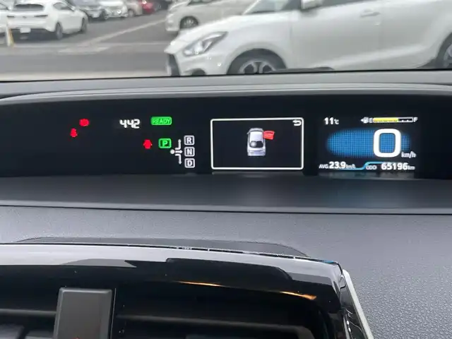 トヨタ プリウス S 島根県 2016(平28)年 6.6万km ホワイトパールクリスタルシャイン ワンオーナー　/純正ＳＤナビ　/フルセグ　/Ｂｌｕｅｔｏｏｔｈ　/バックカメラ　/ビルトインＥＴＣ　/オートハイビーム／ライト　/衝突軽減システム　/純正ＬＥＤライト　/純正フロアマット　/保証書　/取扱説明書　/スペアキー１本