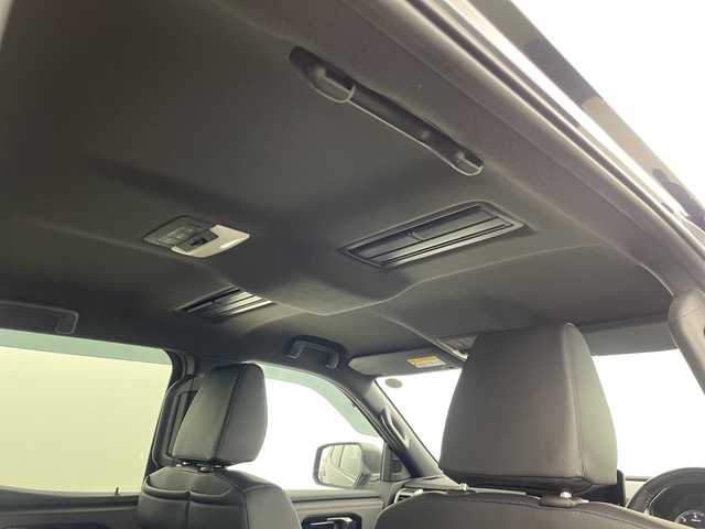 三菱 トライトン GSR 群馬県 2024(令6)年 1.9万km グラファイトグレーメタリック/ブラックマイカ 純正９型ナビ　全周囲カメラ　トノカバー　ＥＴＣ　衝突被害軽減ブレーキ　レーンアシスト　クリアランスソナー　オートマチックハイビーム　ＬＥＤ　レザーシート　シートヒーター　ステアリングヒーター　禁煙