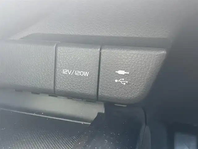 トヨタ カムリ WS 岡山県 2019(令1)年 13.6万km アティチュードブラックマイカ 登録時走行距離135230km/純正ナビ/(AM/FM/BT/TV/DISC)/ToyotaSeaftySense/・プリクラッシュセーフティ/・アダプティブクルーズコントロール/・レーントレーシングアシスト/・オートマティックハイビーム/バックカメラ/ビルトインETC/BSM/HUD/ハーフレザーシート/D席パワーシート/スマートキー/スペアキー/純正18インチアルミホイール