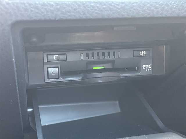 トヨタ カムリ WS 岡山県 2019(令1)年 13.6万km アティチュードブラックマイカ 登録時走行距離135230km/純正ナビ/(AM/FM/BT/TV/DISC)/ToyotaSeaftySense/・プリクラッシュセーフティ/・アダプティブクルーズコントロール/・レーントレーシングアシスト/・オートマティックハイビーム/バックカメラ/ビルトインETC/BSM/HUD/ハーフレザーシート/D席パワーシート/スマートキー/スペアキー/純正18インチアルミホイール