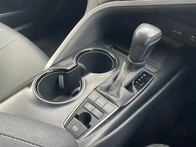 トヨタ カムリ WS 岡山県 2019(令1)年 13.6万km アティチュードブラックマイカ 登録時走行距離135230km/純正ナビ/(AM/FM/BT/TV/DISC)/ToyotaSeaftySense/・プリクラッシュセーフティ/・アダプティブクルーズコントロール/・レーントレーシングアシスト/・オートマティックハイビーム/バックカメラ/ビルトインETC/BSM/HUD/ハーフレザーシート/D席パワーシート/スマートキー/スペアキー/純正18インチアルミホイール