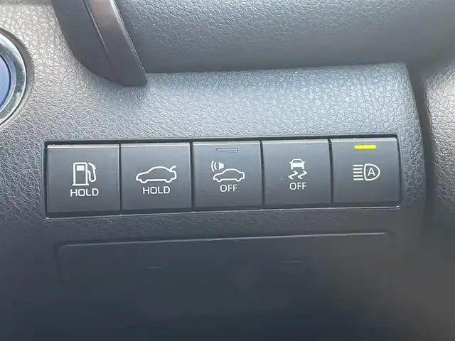 トヨタ カムリ WS 岡山県 2019(令1)年 13.6万km アティチュードブラックマイカ 登録時走行距離135230km/純正ナビ/(AM/FM/BT/TV/DISC)/ToyotaSeaftySense/・プリクラッシュセーフティ/・アダプティブクルーズコントロール/・レーントレーシングアシスト/・オートマティックハイビーム/バックカメラ/ビルトインETC/BSM/HUD/ハーフレザーシート/D席パワーシート/スマートキー/スペアキー/純正18インチアルミホイール