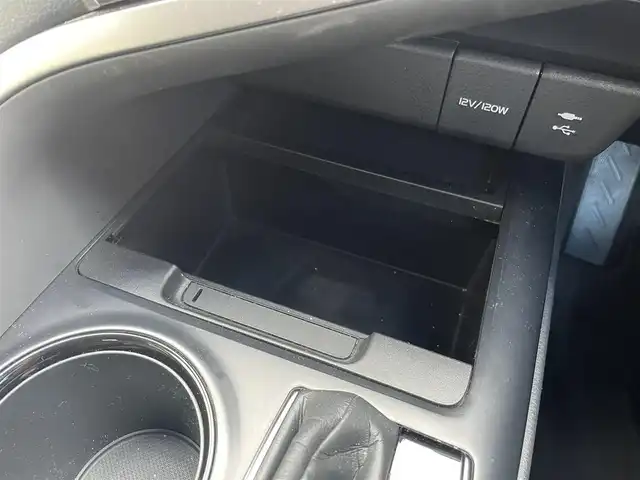 トヨタ カムリ WS 岡山県 2019(令1)年 13.6万km アティチュードブラックマイカ 登録時走行距離135230km/純正ナビ/(AM/FM/BT/TV/DISC)/ToyotaSeaftySense/・プリクラッシュセーフティ/・アダプティブクルーズコントロール/・レーントレーシングアシスト/・オートマティックハイビーム/バックカメラ/ビルトインETC/BSM/HUD/ハーフレザーシート/D席パワーシート/スマートキー/スペアキー/純正18インチアルミホイール