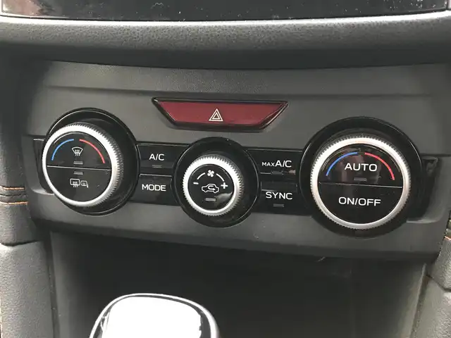 スバル インプレッサ ＸＶ 2．0i－L アイサイト 富山県 2018(平30)年 7.9万km クリスタルホワイトP 社外SDナビ/フルセグＴＶ／Ｂｌｕｅｔｏｏｔｈ/レーダークルーズコントロール/ＬＥＤヘッドライト/レーンキープアシスト/ステアリングスイッチ/電動パーキングブレーキ/Ｘ－ＭＯＤＥ/純正ＡＷ１７インチ/スマートキー／プッシュスタート/ルーフレール/ETC/衝突軽減ブレーキ/保証書／取説有り