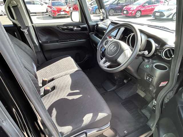 ホンダ Ｎ ＢＯＸ カスタム G Lパッケージ 福岡県 2013(平25)年 9.2万km クリスタルブラックパール 社外ナビ/(フルセグ/ＣＤ／ＤＶＤ再生/ＳＤ再生Ｂｌｕｅｔｏｏｔｈ)　/両側パワースライドドア　/ＥＴＣ　/オートライト　/スマートキー　/プッシュスタート　/ＬＥＤヘッドライト　/純正アルミホイール　/フロアマット/スペアキー
