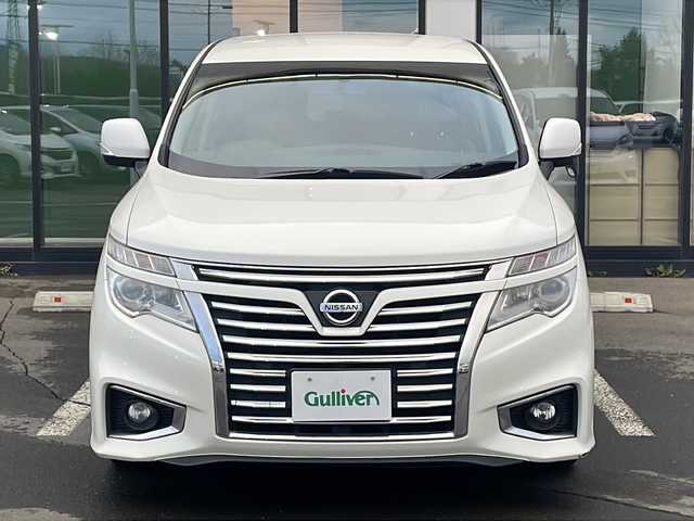 日産 エルグランド 250ハイウェイスター 道東・釧路十勝 2014(平26)年 12.7万km ブリリアントホワイトパール ・2WD/4WD切替/・純正SDナビ/【BT.FM/AM.CD/DVD】/・両側パワースライドドア/・純正エンジンスターター/・横滑り防止/・クルーズコントロール/・純正AW付夏用タイヤ　積込/・LEDヘッドライト/・フォグライト/・オートライト/・革巻きステアリング/・電格ウィンカーミラー/・ドアバイザー