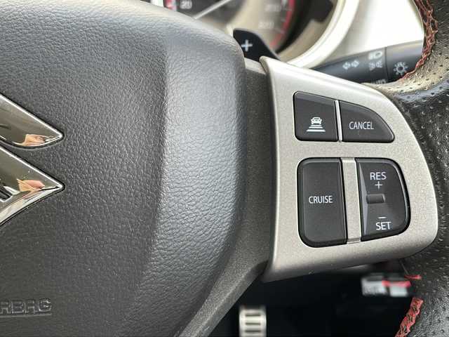 スズキ エスクード 1．4 ターボ 道北・旭川 2018(平30)年 8.2万km コスミックブラックパール ・４ＷＤ/・ワンオーナー/・純正ナビ/　ＣＤ・ＤＶＤ・ＢＴ・フルセグ/・純正エンジンスターター/・レーダーブレーキサポートII/　前方衝突警報ブレーキ/　ブレーキアシスト/・アダクティブクルーズコントロール/・エマージェンシーストップシグナル/・ヒルホールドコントロール/・ヒルディセントコントロール/・バックモニター/・パドルシフト/・前席シートヒーター/・社外１６インチアルミ/・スペアキー１/・新車時保証書/取説