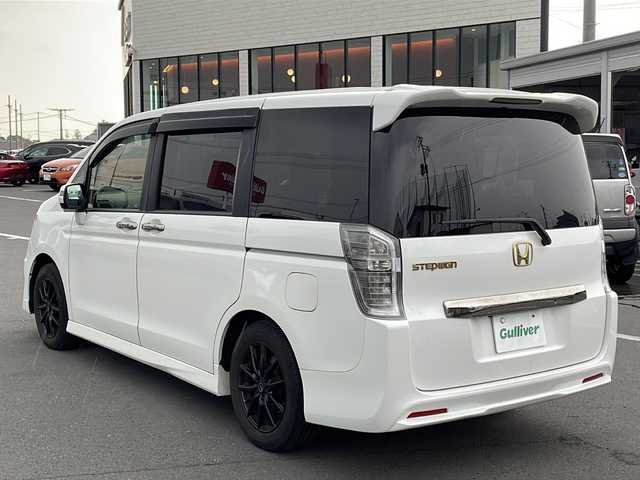ホンダ ステップワゴン スパーダ Z クールS Iナビセレ 宮城県 2013(平25)年 9.2万km ホワイトオーキッドパール クルーズコントロール/純正7インチナビ/・CD.DVD.USB/バックカメラ/ワンセグTV/ハーフレザーシート/ビルトインETC/ドライブレコーダー（FR）/スマートキー×2/HIDヘッドライト/フォグライト/純正フロアマット/社外16インチAW/冬タイヤ積込み/【社外AW(195/65/15)】