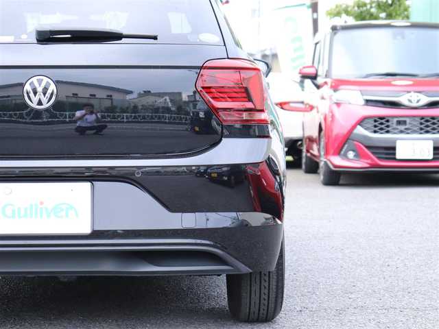 フォルクスワーゲン ポロ TSIコンフォートライン 神奈川県 2018(平30)年 4.5万km 黒 自動駐車システム /純正ナビ /Bluetoothオーディオ/ETC2.0/フルセグテレビ/アイドリングストップ/クルーズコントロール/ドアバイザー/リアビューカメラ/カミングホーム/レインセンサー/ステアリングスイッチ/左右独立温度調整オートエアコン/分割可倒式シート(後席)