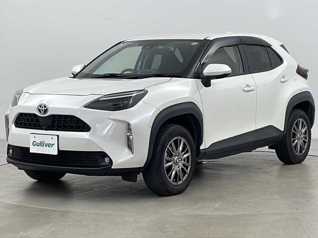 トヨタ ヤリスクロス ハイブリッド X 道央・札幌 2021(令3)年 3.9万km ホワイトパールクリスタルシャイン ・寒冷地仕様/・純正ディスプレイオーディオ&BT&Miracast/・パノラミックビューモニター/・バックカメラ/・トヨタセーフティセンス/・プリクラッシュセーフティ/・レーントレーシングアシスト/・レーダークルーズコントロール/・ロードサインアシスト/・先行車発進告知機能/・インテリジェントクリアランスソナー/・横滑り制御機能/・ダウンヒルアシストコントロール/・DRIVEモード/・EVモード/・前後ドライブレコーダー/・ビルトインETC/・ステアリングスイッチ/・純正フロアマット/・プッシュスタート/・オートライト/・オートマチックハイビーム/・ヘッドライトレベライザー/・スマートキー/・スペアキー
