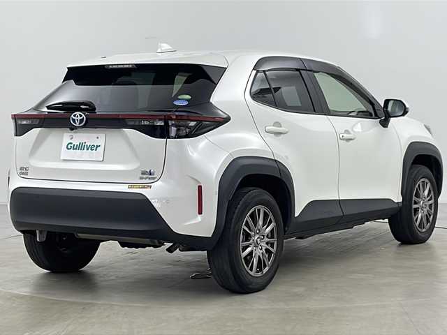 トヨタ ヤリスクロス ハイブリッド X 道央・札幌 2021(令3)年 3.9万km ホワイトパールクリスタルシャイン ・寒冷地仕様/・純正ディスプレイオーディオ&BT&Miracast/・パノラミックビューモニター/・バックカメラ/・トヨタセーフティセンス/・プリクラッシュセーフティ/・レーントレーシングアシスト/・レーダークルーズコントロール/・ロードサインアシスト/・先行車発進告知機能/・インテリジェントクリアランスソナー/・横滑り制御機能/・ダウンヒルアシストコントロール/・DRIVEモード/・EVモード/・前後ドライブレコーダー/・ビルトインETC/・ステアリングスイッチ/・純正フロアマット/・プッシュスタート/・オートライト/・オートマチックハイビーム/・ヘッドライトレベライザー/・スマートキー/・スペアキー