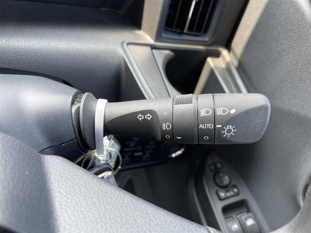 ダイハツ タント カスタム X 千葉県 2023(令5)年 1万km ブラックマイカメタリック スマートアシスト/・衝突軽減ブレーキ/・レーンキープコントロール/・車線逸脱警報/・標識認識機能/社外SDナビ【CN-HE01WD】/・CD/DVD/MSV/Bluetooth/フルセグ/パノラミックビューカメラ/両後パワースライドドア/スマートキー/ハーフレザーシート/前席シートヒーター/前後コーナーセンサー/純正LEDヘッドライト/フォグランプ/ブレーキオートホールド/サイド＆カーテンエアバッグ