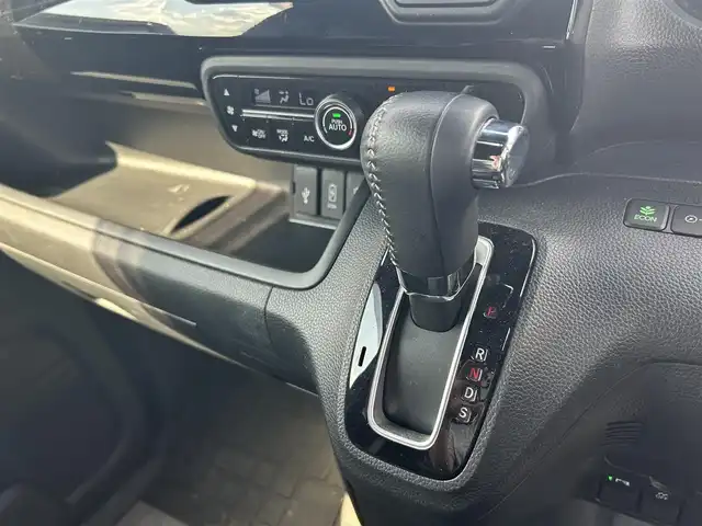 ホンダ Ｎ ＢＯＸ カスタム L ターボ 滋賀県 2021(令3)年 6.5万km シャイニンググレーM 純正ナビ/(フルセグ/SD/DVD/Bluetooth)/追従クルーズコントロール/両側電動/ＥＴＣ/ドライブレコーダー/シートヒーター/バックカメラ/ハーフレザーシート/ＬＥＤ/オートライト/オートハイビーム/クリアランスソナー/レーンキープアシスト/衝突軽減システム/横滑り防止装置/プッシュスタート/スマートキー×2