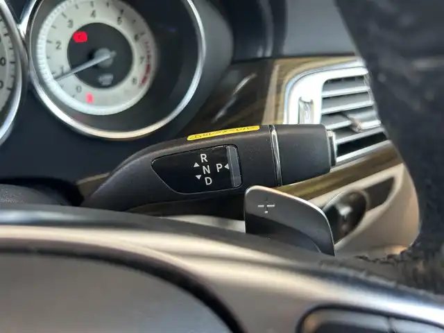 メルセデス・ベンツ ＣＬＳ５５０ 茨城県 2015(平27)年 4.7万km ヒヤシンスレッド ガラススライディングルーフ/レーダーセーフティパッケージ/-ブレーキアシストプラス/-PRE-SAFEブレーキ/-アクティブレーンキーピングアシスト/-アクティブブラインドスポットアシスト/-ディストロニック・プラス/AIRマティックサスペンション/AMGスタイリングパッケージ/-フロントスポイラー/リアスカート/19インチAMG5スポークアルミホイール/COMANDシステム/-7インチワイドディスプレイ/-HDDナビゲーション/-フルセグTV/Bluetooth/CD/DVD/パーキングアシストリアビューカメラ/クルーズコントロール＆可変スピードリミッター/パドルシフト/フロントシートヒーター/フロントパワーシート（メモリー付）/ETC