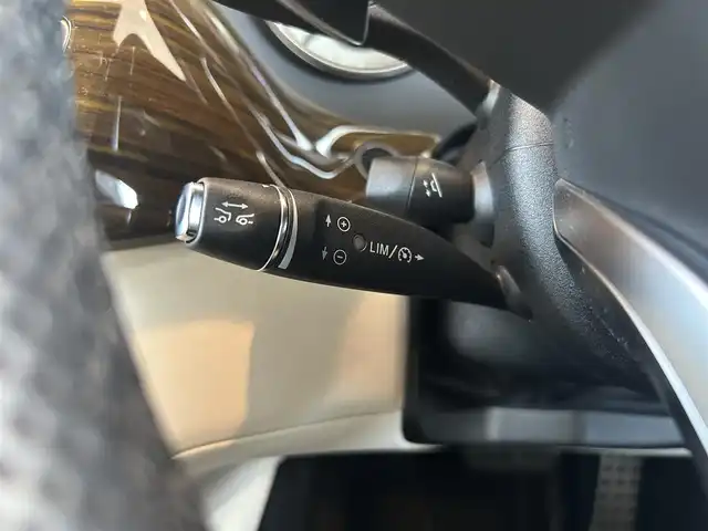 メルセデス・ベンツ ＣＬＳ５５０ 茨城県 2015(平27)年 4.7万km ヒヤシンスレッド ガラススライディングルーフ/レーダーセーフティパッケージ/-ブレーキアシストプラス/-PRE-SAFEブレーキ/-アクティブレーンキーピングアシスト/-アクティブブラインドスポットアシスト/-ディストロニック・プラス/AIRマティックサスペンション/AMGスタイリングパッケージ/-フロントスポイラー/リアスカート/19インチAMG5スポークアルミホイール/COMANDシステム/-7インチワイドディスプレイ/-HDDナビゲーション/-フルセグTV/Bluetooth/CD/DVD/パーキングアシストリアビューカメラ/クルーズコントロール＆可変スピードリミッター/パドルシフト/フロントシートヒーター/フロントパワーシート（メモリー付）/ETC