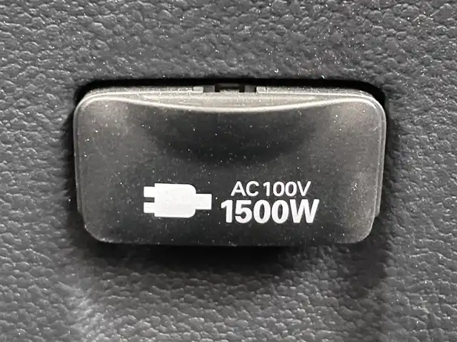 トヨタ プリウス A プレミアム 滋賀県 2021(令3)年 1.2万km プラチナホワイトパールマイカ 純正ナビ/(フルセグ/Bluetooth/CD/DVD)/トヨタセーフティーセンス/・プリクラッシュセーフティ/・レーダークルーズコントロール/・レーンキープアシスト/・標識認識/・先行車発進告知/・ブラインドスポットモニター/・オートハイビーム/LEDオートライト/フォグ/全方位カメラ/レザーシート/D席パワーシート/前席シートヒーター/前席ベンチレーション/ヘッドアップディスプレイ/自動駐車システム/電動格納ミラー/ビルトインETC/スペアタイヤ/スペアキー