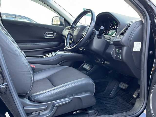 ホンダ ヴェゼル ハイブリッド Z ホンダセンシング 徳島県 2018(平30)年 7.7万km クリスタルブラックパール 社外SDナビ　VXM-185VFi/（DISC/ラジオ/フルセグ/BT/USB/iPod）/パドルシフト/オートブレーキホールド/ワイパーデザイアー/追従式クルーズコントロール/ETC/ハーフレザーシート/D・N席シートヒーター/LEDヘッドライト/純正17インチアルミホイール/純正フロアマット/ドライブレコーダー/ECON/ドアバイザー/フォグライト