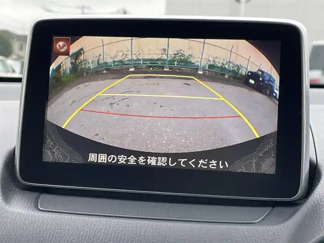マツダ デミオ 13S Lパッケージ 東京都 2015(平27)年 2.7万km ディープクリスタルブルーマイカ マツダ純正ナビ/・BT/AM/FM/SD/バックビューモニター/ＵＳＢ入力端子/ドライブモード/純正フロアマット/純正ドアバイザー/アイドリングストップ/純正アルミ/コーナーセンサー/横滑り制御機能/プッシュスタート /スマートキー