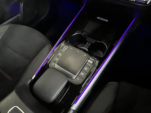 メルセデス・ベンツ Ｍ・ベンツ ＧＬＢ２００ｄ 4マチック AMGライン 山形県 2022(令4)年 3.4万km デジタルホワイト 純正HDDナビ　/360°カメラ　/ETC2.0 /フルセグTV　/Bluetooth/USB /３列シート　/ハーフレザーシート　/運転席/助手席シートヒーター　/ルーフレール　/電動リアゲート　/コーナーセンサー
