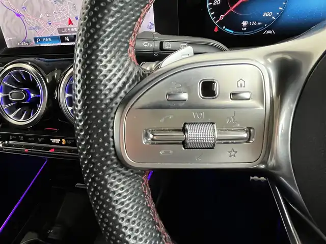 メルセデス・ベンツ Ｍ・ベンツ ＧＬＢ２００ｄ 4マチック AMGライン 山形県 2022(令4)年 3.4万km デジタルホワイト 純正HDDナビ　/360°カメラ　/ETC2.0 /フルセグTV　/Bluetooth/USB /３列シート　/ハーフレザーシート　/運転席/助手席シートヒーター　/ルーフレール　/電動リアゲート　/コーナーセンサー