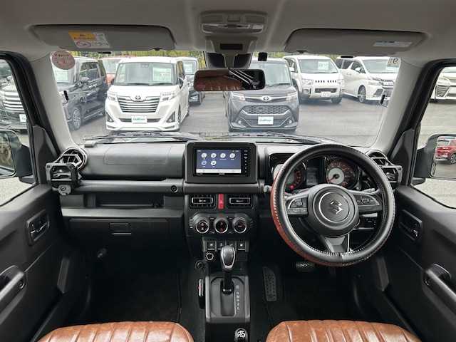 スズキ ジムニー XC 静岡県 2020(令2)年 4万km ブルーイッシュブラックパール3 ●社外SDナビ/(フルセグ/CD/DVD/Bluetooth)/(イクリプス/AVN-LS02W)/●前席シートヒーター/●バックカメラ/●クルーズコントロール/●衝突被害軽減システム/●レーンキープアシスト/●LEDヘッドライト＆フォグランプ/●オートライト/●革巻きステアリング/●ステアリングスイッチ/●ETC/●電動格納ウィンカーミラー/●ヘッドライトウォッシャー/●サイドミラーヒーター/●ダウンヒルアシストコントロール/●前席レザーシートカバー/●スマートキー/●プッシュスタート/●純正フロアマット/●純正16インチアルミホイール/●ダブル＋サイドSRS＋ABS/●保証書/●取扱説明書