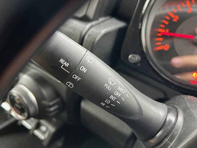 スズキ ジムニー XC 静岡県 2020(令2)年 4万km ブルーイッシュブラックパール3 ●社外SDナビ/(フルセグ/CD/DVD/Bluetooth)/(イクリプス/AVN-LS02W)/●前席シートヒーター/●バックカメラ/●クルーズコントロール/●衝突被害軽減システム/●レーンキープアシスト/●LEDヘッドライト＆フォグランプ/●オートライト/●革巻きステアリング/●ステアリングスイッチ/●ETC/●電動格納ウィンカーミラー/●ヘッドライトウォッシャー/●サイドミラーヒーター/●ダウンヒルアシストコントロール/●前席レザーシートカバー/●スマートキー/●プッシュスタート/●純正フロアマット/●純正16インチアルミホイール/●ダブル＋サイドSRS＋ABS/●保証書/●取扱説明書