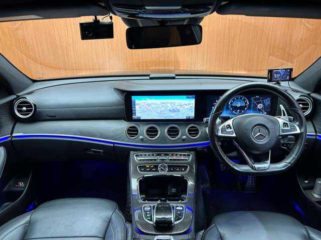 メルセデス・ベンツ Ｅ２００ アバンギャルド スポーツ 千葉県 2016(平28)年 9.1万km オブシディアンブラック レザーパッケージ　/純正ナビ　/３６０°カメラ　/ＡＣＣ　/Ｂｕｒｍｅｓｔｅｒサウンド　/全席シートヒーター　/パワーシート　/ＬＥＤヘッドライト　/オートライト　/エアバランスＰＫＧ　/電動リアゲート